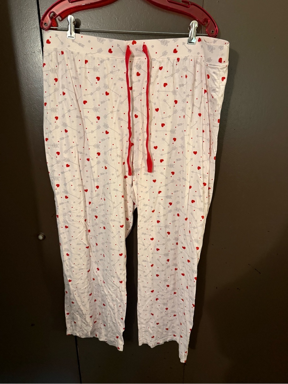 Cynthia Rowley White Pajama Pants with Red Heart Print and Red Drawstring